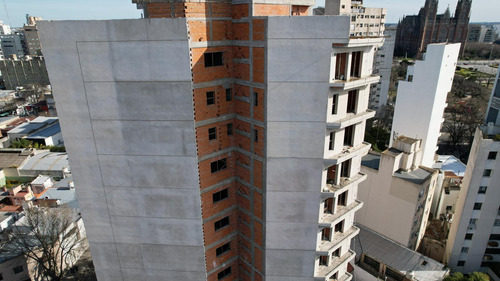 TORRE VETRO