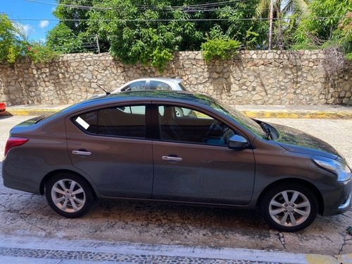 Imagen 5 de 11 de Nissan Versa 2017 1.6 Advance Mt