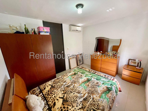 Moderna Casa En Venta Este De Barquisimeto. Urbanizacion Colinas Del Viento 25-20497 As-my