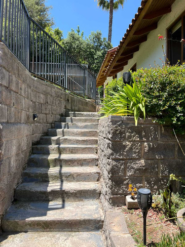 Cómoda Casa Con Inigualable Vista (63494)
