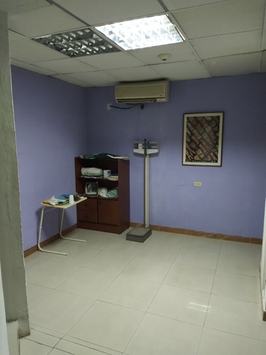 Imagen 6 de 10 de Se Vende Local Para Consultorio 67m2 Esquina De Padre Sierra