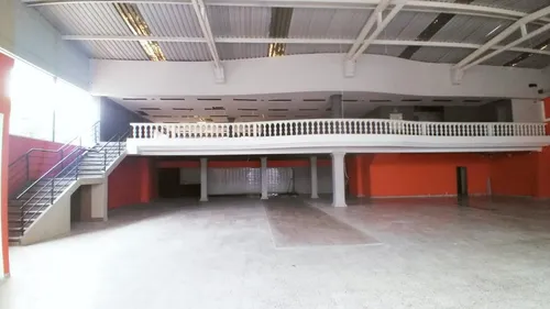 Local En Arriendo En Prados Del Norte. Cod A10819