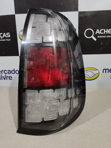 Lanterna Traseira Direita Fume Fiat Uno Vivace 2015 18 Pb15 