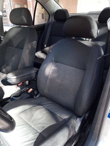 Volkswagen Bora 2.0 Trendline 115cv Tiptronic 2011