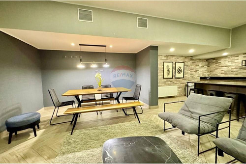 Moderno Departamento Seminuevo 1d 1b Las Condes