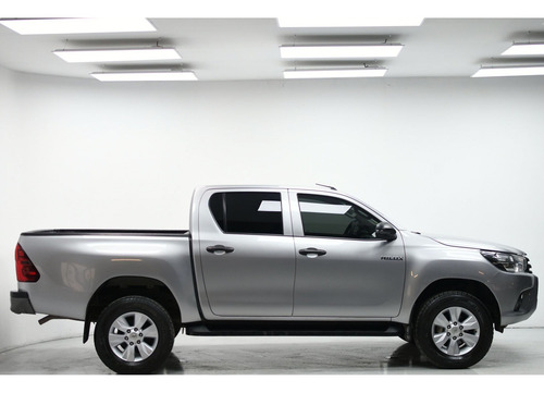 Imagen 7 de 15 de Toyota Hilux 2019 2.7 Sr Doble Cabina Mt