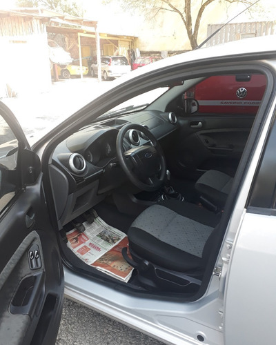 Ford Fiesta 1.6 Mpi Class Hatch 8v Flex 4p Manual