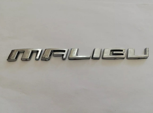 Emblema Chevrolet Malibú Letras