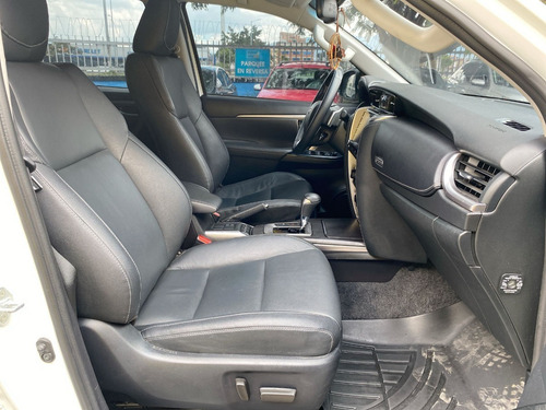 Imagen 23 de 25 de Toyota Fortuner Srv 2021