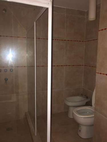 Imagen 7 de 11 de Departamento - La Plata