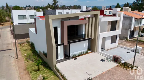 Venta Casa 4 Ambientes Los Olivos