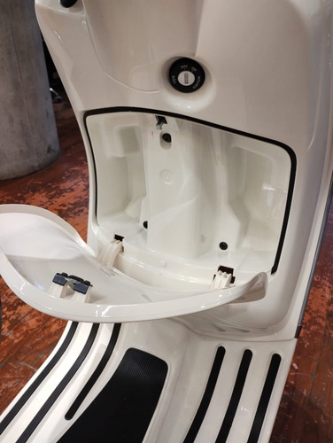 Vespa Vxl 150 2023 3vtech 0km Led, Inyección Y Abs