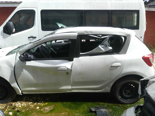 Sucata Renault Sandero 2018/19 Branco Para Retirada De Peças
