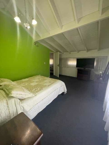 Venta - Casa En Esquina En Monte Grande!
