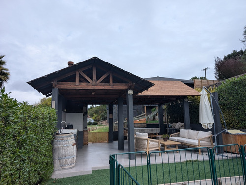Parcela Con 2 Casas Y Cabaña En Mantagua, 2500m2
