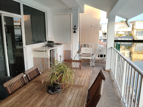 Imagen 5 de 8 de Se Vende Casa Bote A Alexis Quinan 0416.081.70.64