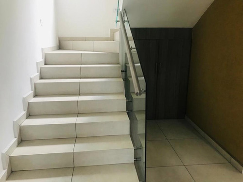 Imagen 10 de 14 de ¡excelente Y Nuevo Edificio Corporativo En Venta, A Un Lado De Periférico Norte!