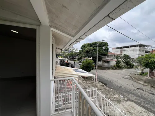 Casa En Venta En Los Andes B - La Riviera. Cod V8014567