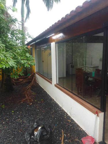 Casa Com 3 Quartos 2 Banheiros Terreno 10 X30