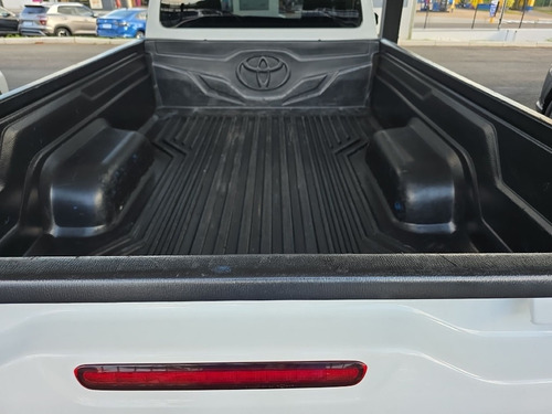 Toyota Hilux 2.8 D-4D TURBO DIESEL CS 4X4 MANUAL