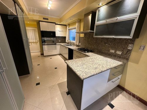 Importante Casa En Venta En Saint Thomas Sur 4 Dormitorios Escritorio Y Dependencias