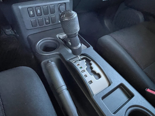 Imagen 10 de 15 de Toyota Fj Cruiser 2012 4x4 Automático Full