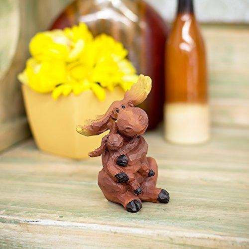 Figura De Mama Moose Abrazando Bebé En Resina 10 X 7.5 X 5 C