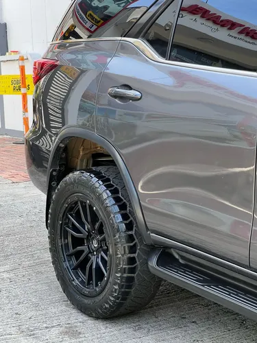 Toyota Fortuner 2.7l Mid