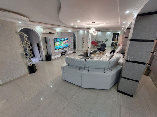 Imagen 3 de 27 de George #22-25605 Venta Exquisito Apartamento. Recién Remodelado Urb. Montalban Iii