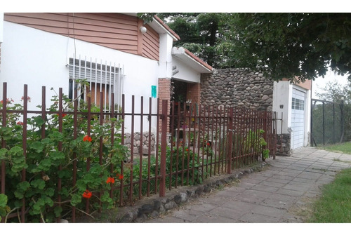 Imagen 1 de 8 de Vendo Casa Con Gran Terreno En Saldan
