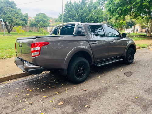 Mitsubishi L200 2.4 Triton Sport Hpe Top Cab. Dupla 4x4 Aut. 4p