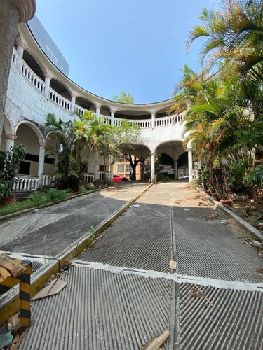Terreno O Local Comercial En Av. Emiliano Zapata, Cuernavaca, Morelos