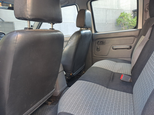 Nissan NP300 2.5 Cabina Doble 133cv 4x2