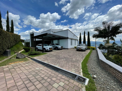 Se Vende Espectacular Casa En Unidad En Las Palmas