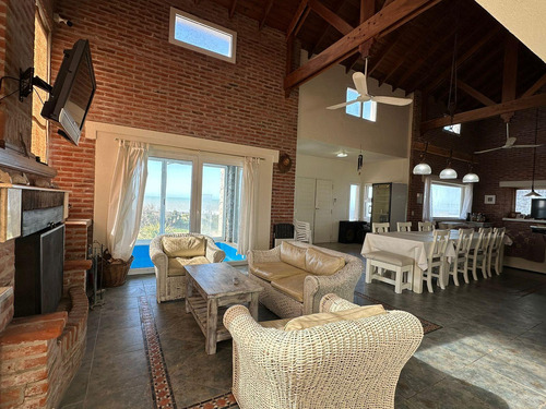Casa En Venta - 5 Dormitorios 4 Baños - 620mts2 - Pinamar