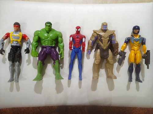 Set 5 Super Héroes Max Steel, Avengers