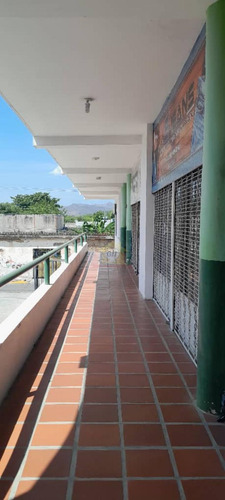 Local En Alquiler A Dos Cuadras De La Plaza Bolívar De Guacara, Carabobo.