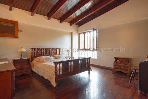 Stephany La Roche Casa En Venta En Santa Paula Mls #23-668