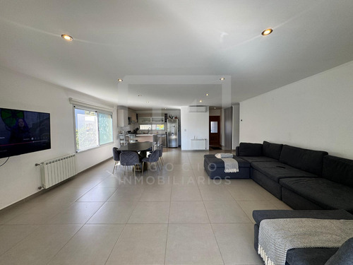 Casa En Venta En San Ferlipe Canning Village, Ezeiza