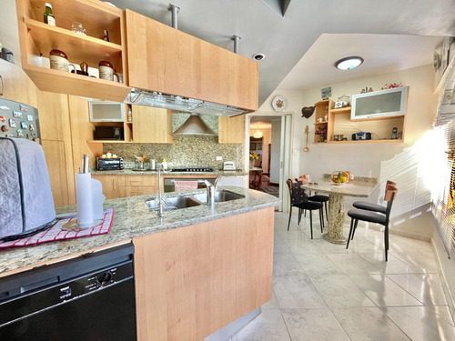 Apartamento En Venta En Los Naranjos De 250 M2 Excelente Condominio