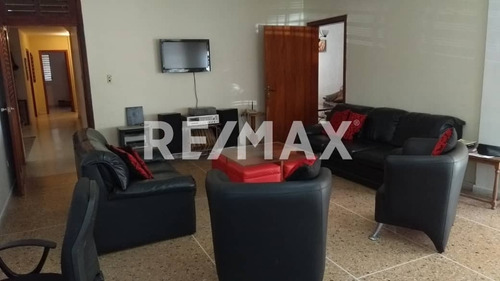 Imagen 11 de 18 de Liliana Martinez Remax Casa En Venta En Urb. Trigal Norte Cd 134343