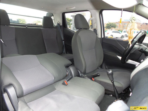 Imagen 19 de 25 de Nissan Frontier Np 300 S 4x4 Doble Cabina