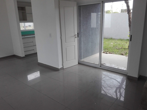Imagen 7 de 12 de Venta A Estrenar. Duplex 3 Ambientes Interno Con Patio Y Cochera. Financia 30% - Ituzaingo
