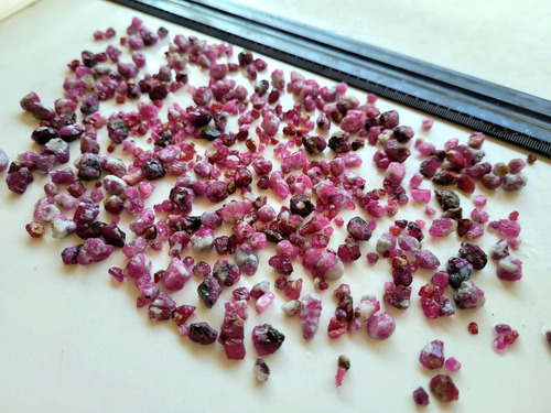 Rubis Brutos 100% Naturais Prontos Para Lapidar 10g 4 A 10mm Corados