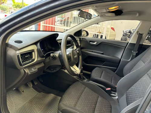 Kia Rio 1.6 L Sedan Mt