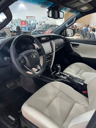 Toyota SW4 2.8 Tdi Srx Diamond 7l 4x4 Aut. 5p