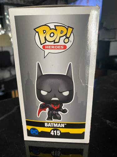 Funko Pop! Batman Beyond Funko Shop #415 Caja Dañada (Reacondicionado)