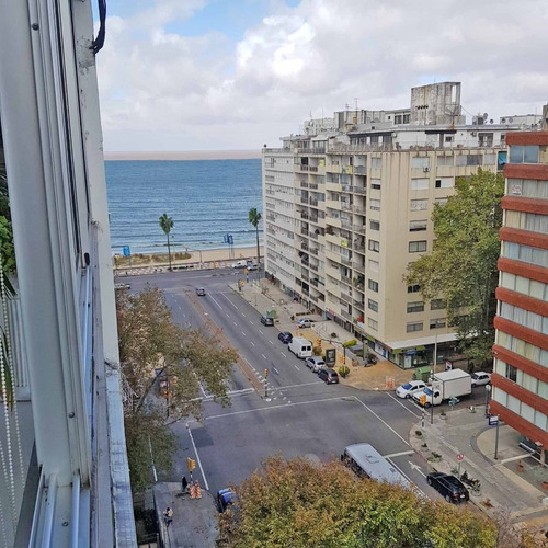 Imagen 2 de 14 de Penthouse Boulevard España. Finamente Reciclado