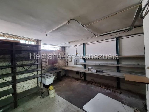 Casa Comercial En Venta En Los Dos Caminos Caracas Angela Tochon A Pie De Calle Uso Comercial Av Principal