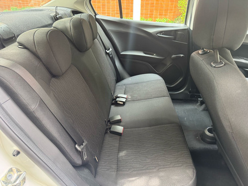 Fiat Cronos 1.3 Flex 4p